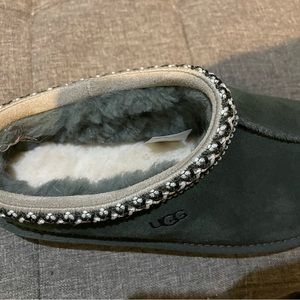 UGG big kid tasman II